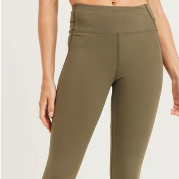 High Rise Butt Lifting Effect Olive Leggings - Picture 3 of 5